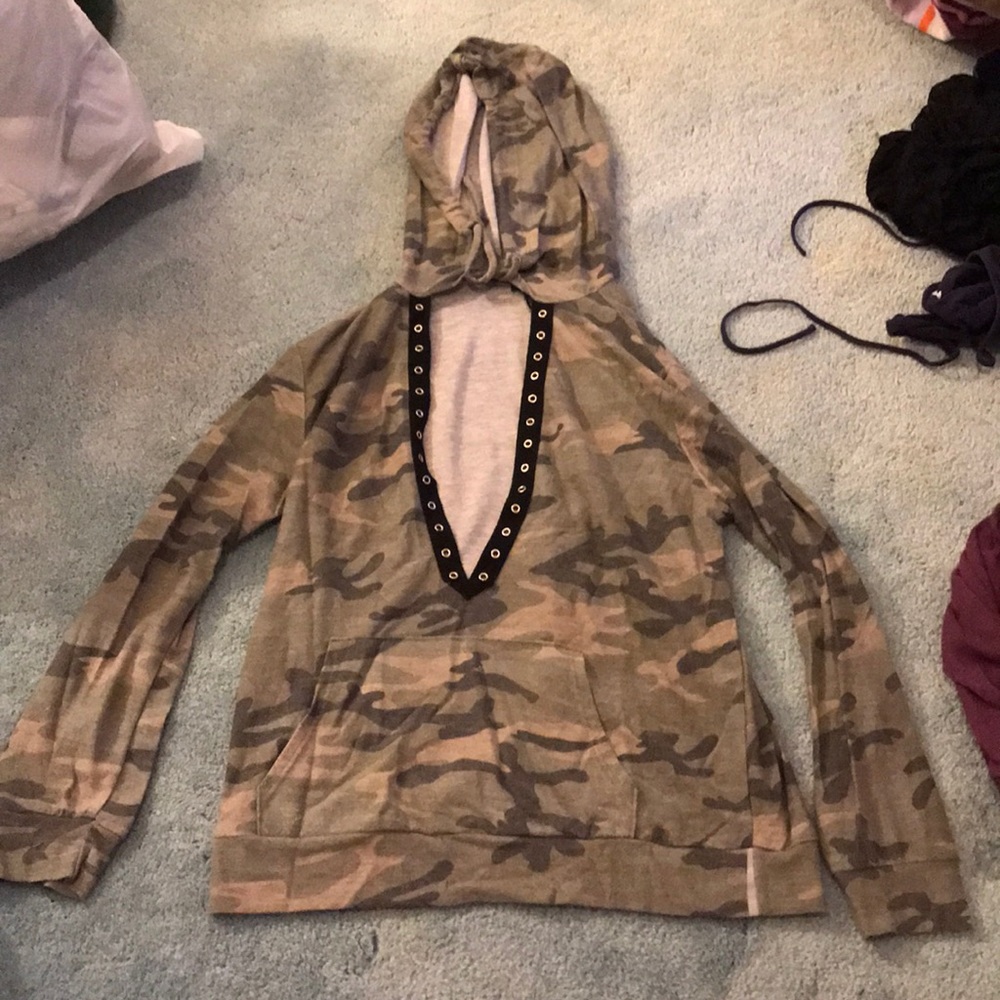 Forever 21 Revealing hoodie